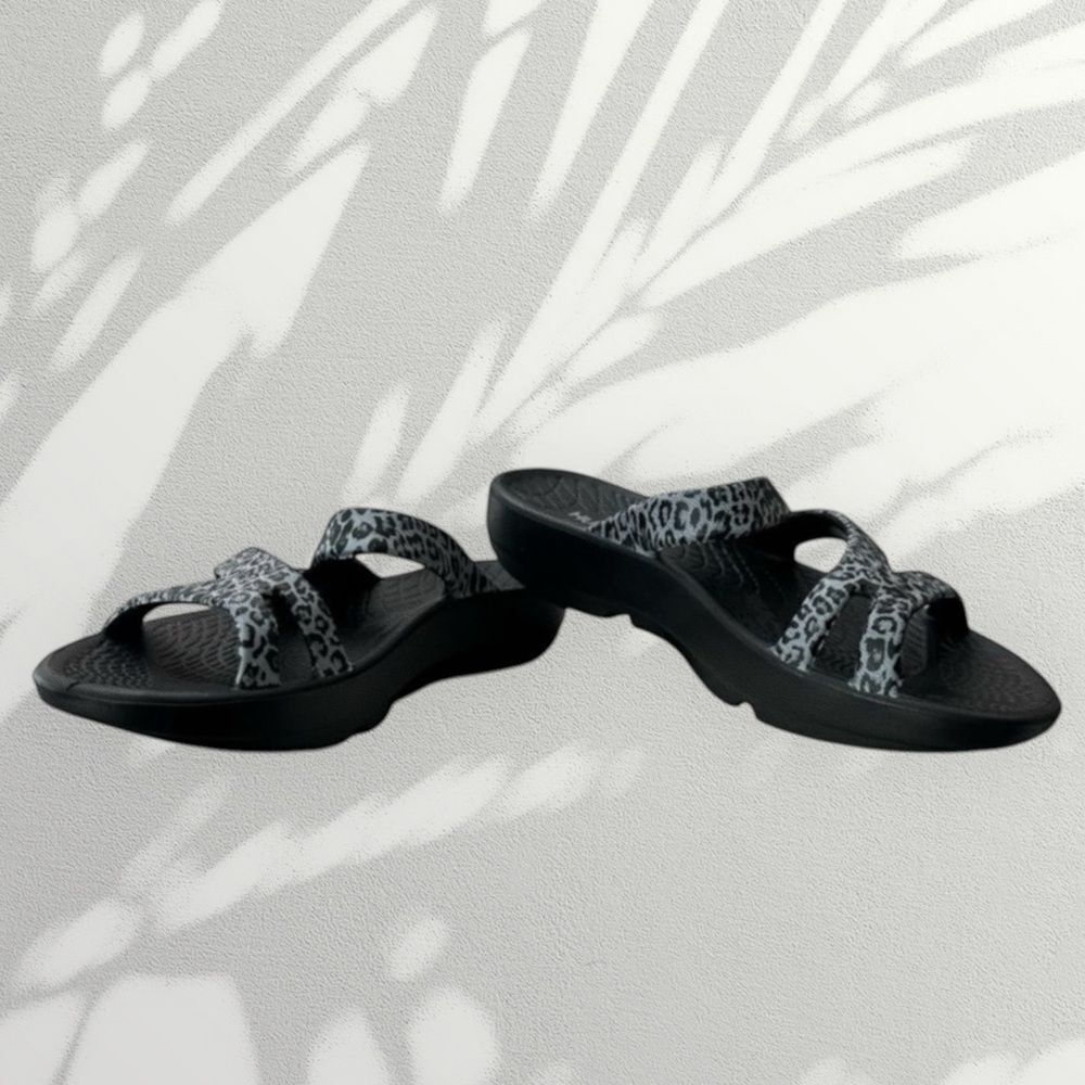 New HUHV Recovery Cheetah Z Strap Walking Sandals Orthopedic Flip Flop Women’s 8
